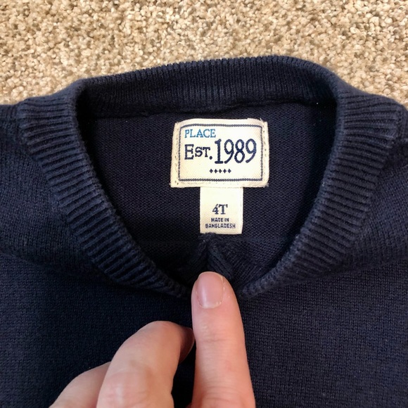 4T boys children’s place sweater - Picture 2 of 2